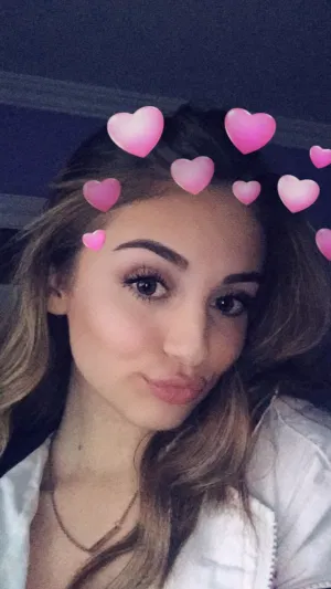 dana2x586, 19 years old from United Kingdom