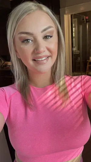 Schmidt, 25 years old from United States