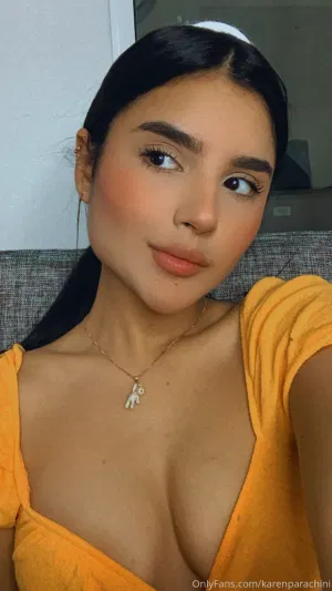 Emly's Profile Photo