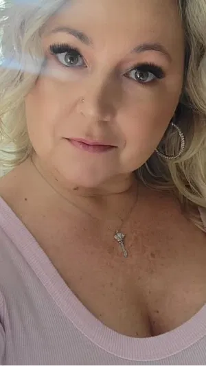 Davina2832, 38 years old from United States