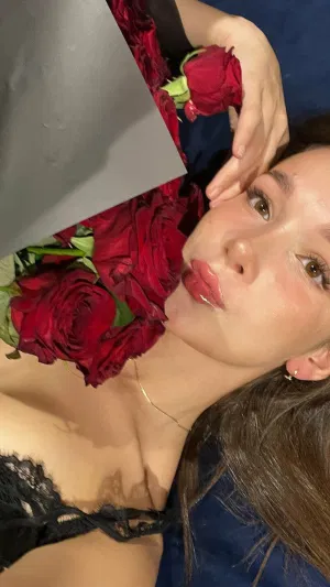 Elliex5xcv, 19 years old from United States