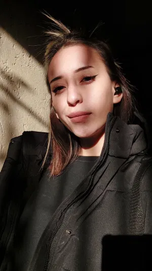 ava2y838, 19 years old from United Kingdom