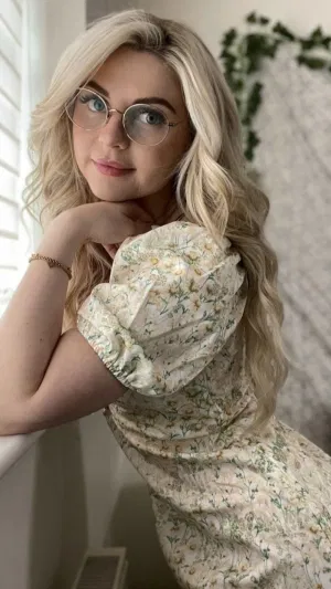 Anna2255, 21 years old from United States