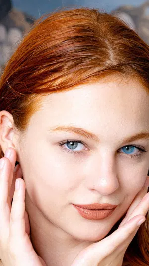 Lisa won, 22 years old from United States