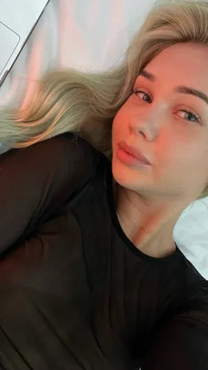 Aurora151, 19 years old from United States