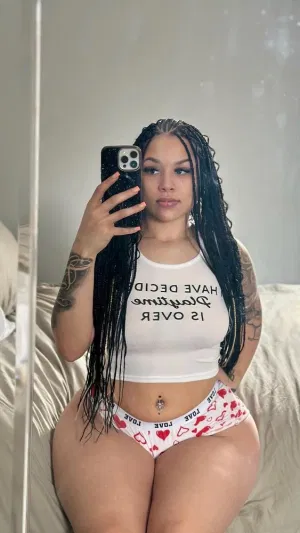 Vick_y's Profile Photo