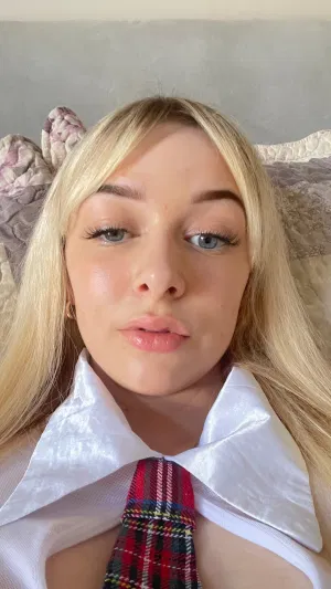 Skylar, 21 years old from Germany