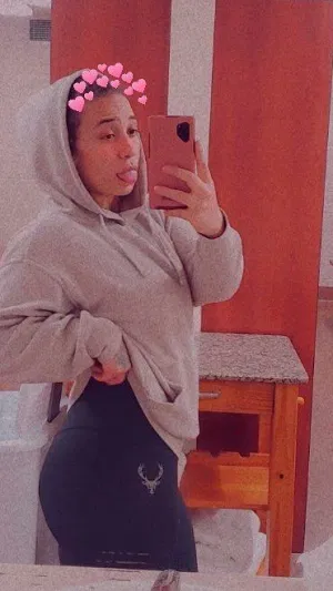 Lenorawalkers, 27 years old from United States