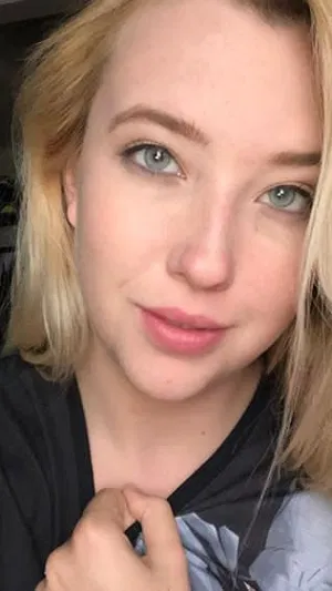 Naimaroach, 32 years old from United States