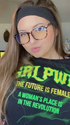 Marry876, 23 years old from United Kingdom