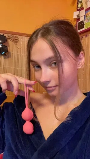 Lijel24, 20 years old from United States