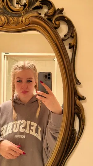 Babygir877, 20 years old from United States