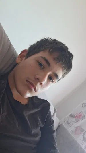 mijo, 18 years old from Croatia