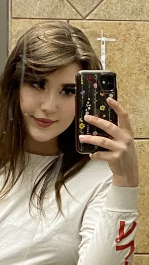 Emilyasabders56, 21 years old from United States