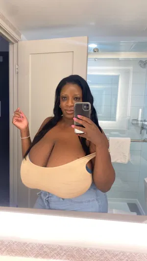 Prettyblack's Profile Photo