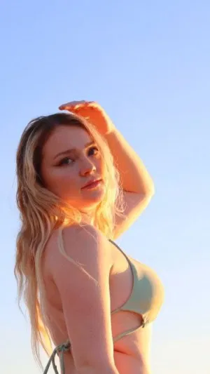 Marryxx, 22 years old from United States