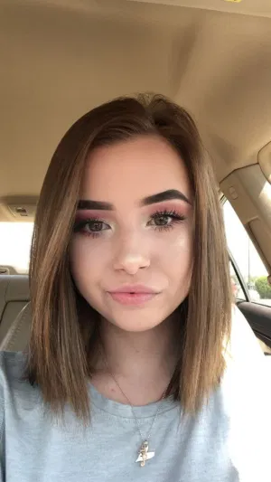 Selena, 20 years old from Austria