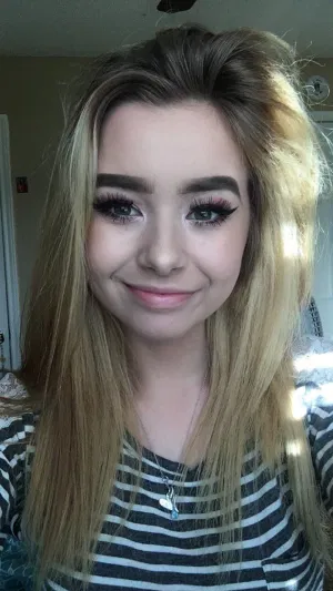 Arya651, 21 years old from Belgium