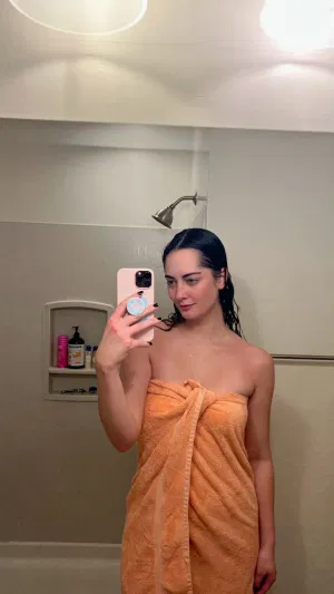 Ava69, 21 years old from United States