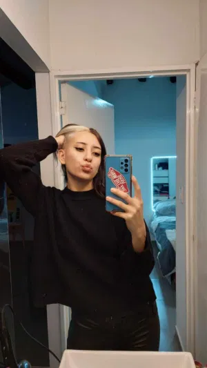 Nova50, 21 years old from United States