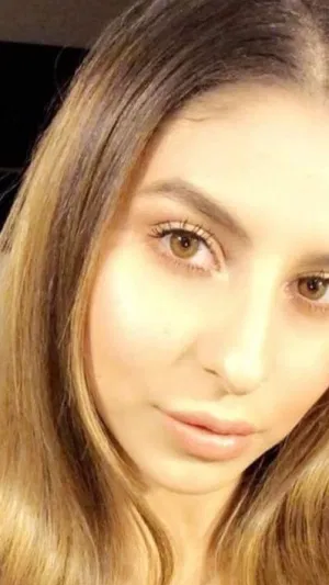 Susan001, 23 years old from United States