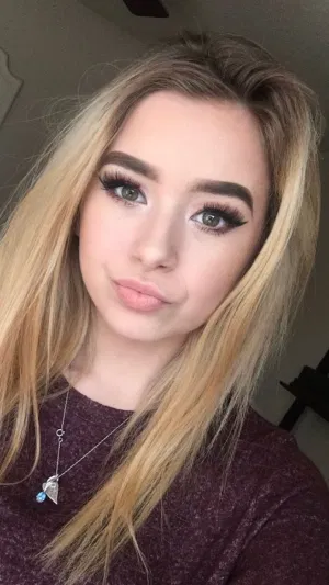 Journey, 21 years old from Belgium