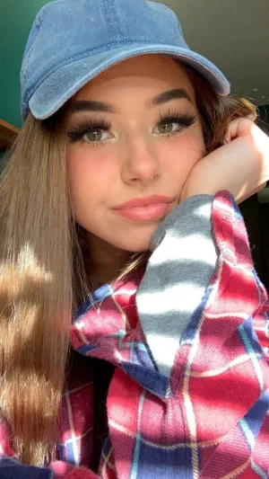 Sydney, 22 years old from Finland