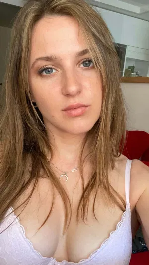 Jessileo555, 21 years old from United States