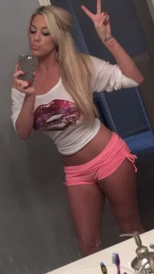 Kylie218_, 32 years old from United States