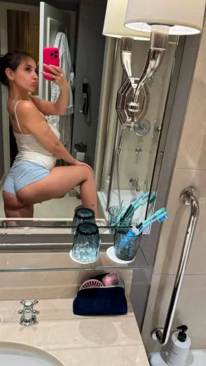 Sophii, 24 years old from Canada