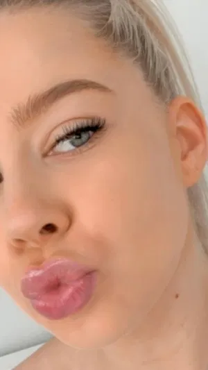 Xxxa727, 19 years old from United States