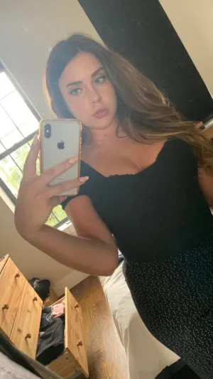 hornywhatsapp288, 19 years old from Australia