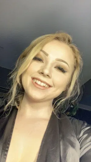 Marry006, 22 years old from Canada