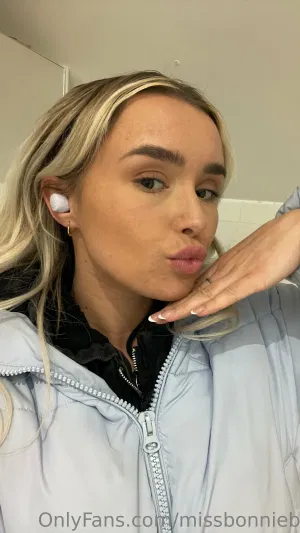 Student, 18 years old from Belgium