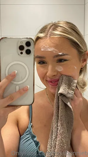 CumgirlwWow's Profile Photo