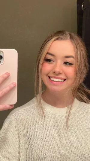 Sarafun23v, 23 years old from United States