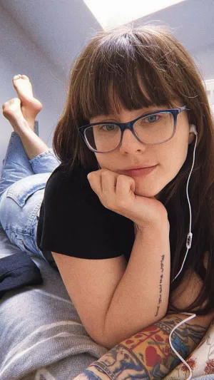 Maeve62, 19 years old from United States