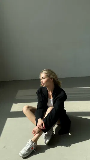 Opal, 19 years old from Australia