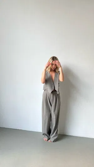 Emmy62, 22 years old from Canada