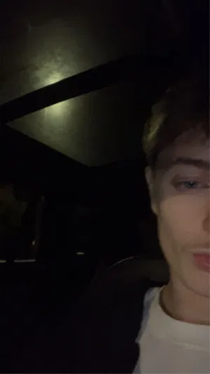 Neo828, 18 years old from Belgium