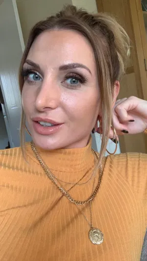 dfydfgfjjh, 24 years old from United States