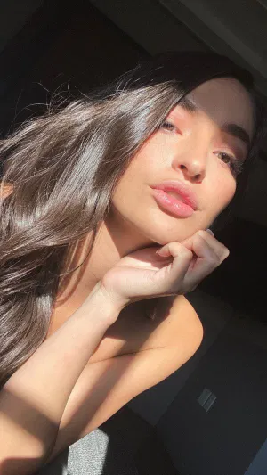 Alinaxxx, 19 years old from United States