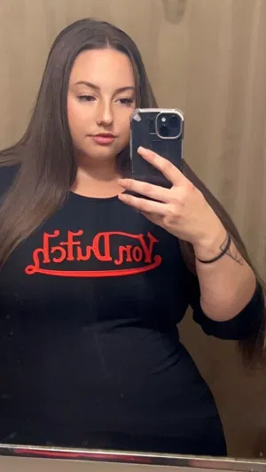 Emilyy6, 22 years old from United States