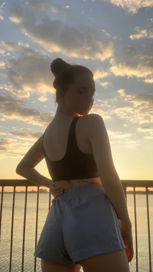 Emaa469, 22 years old from United States