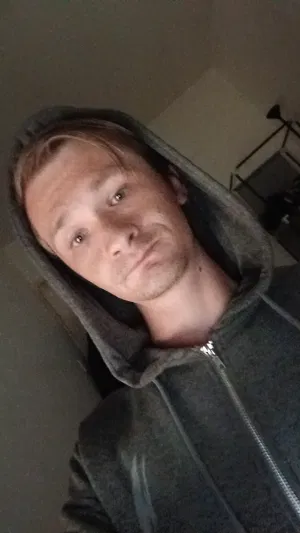 Bendal24, 27 years old from United Kingdom