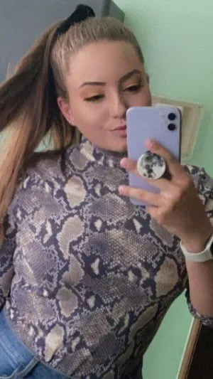 HelenPeachess2, 22 years old from United States