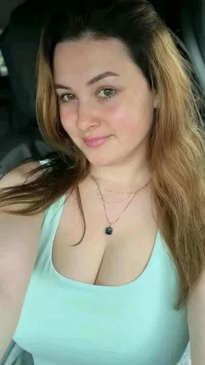 Yusra54, 20 years old from United States
