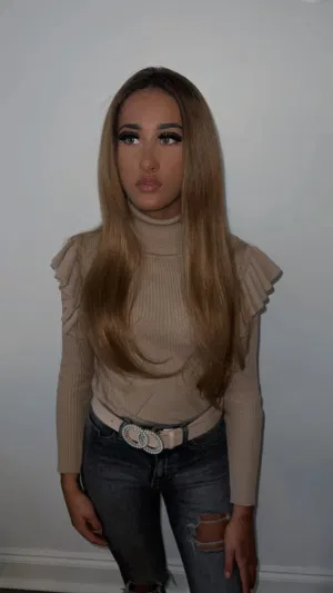 Queen728, 19 years old from United States
