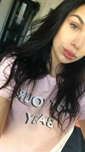 monika232, 21 years old from United Kingdom