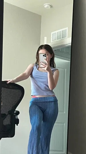 Leslie36, 20 years old from United States